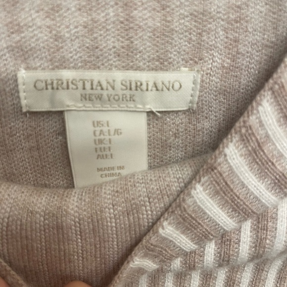 NEUTRAL STRIPPED KNIT WOMENS TOP. Soft versatile . Cute w jeans or leggings. L - Picture 5 of 6